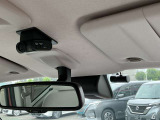 ドライブレコーダー装備です!もしもの時やあおり運転など、映像記録は証拠になるのであると安心ですね!