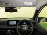 ドライバー目線で、使いやすく安全操作性と良好な視界を実現した運転席です。