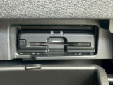 今では必需品のETCもパネルデザインにフィットするビルトインタイプなので、見た目もスッキリとしています