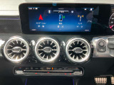 バックカメラにより駐車時の後方確認も楽にできます。お問い合わせは045-830-1521にご連絡下さい。