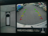 ☆全周囲カメラが駐車をアシスト☆4つの高解像度カメラで車の周囲を撮影!ミニバンなどの見えにくい死角の駐停車も驚く程に楽々です。バックカメラは、車庫入れの時は勿論、後方の安全確認もできて安心です♪