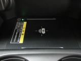 対応スマホを置くだけで、ワイヤレスで充電可能です。