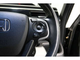 Hondaセンシングの機能のひとつ、アダプティブクルーズコントロール付!アクセルから足を離しても設定したスピードと前車との車間を保ち走行してくれます!車線維持もアシスト☆高速道路で疲労軽減ですね☆