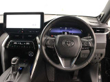 運転席廻りです。