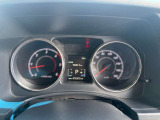 走行距離76,379km。視認性の良いメーターで各種情報を確認できます。