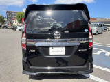 プライバシ-ガラスが装備されています。外を見るときは気にならずに、後方車両から車内が見えにくい設計です。