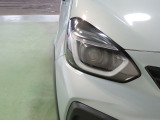 LEDヘッドライトは、点灯の瞬間から光量を発揮し、突然暗くなるトンネルなどでの安定感を高めます。