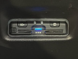 有料道路のレーン通過に便利なETC車載器を装着しています。ご利用にはセットアップが必要となります。