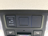 【パワースライドドア】スマートキーや運転席のスイッチでスライドドアの開閉が可能♪電動だから力を入れてドアを開ける必要が無く、小さいお子様でも、重い荷物を持っている時もラクに開け閉めできます♪