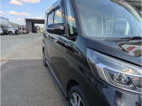 当店では 『低価格の軽自動車』 を中心に販売しています。またトラクターや油圧ショベルの取り扱いにも注力してますので、興味のある方はぜひお電話下さい!