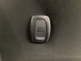 フックには、重さ3kgまでの荷物がかけられます。足元に置きたくないものなどがある時に役に立ちます♪
