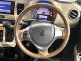 【純正革巻きステアリング】上質な革を使用することで、手にしっかり馴染みとても運転しやすいハンドルです♪