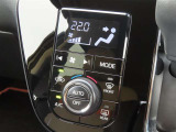 オートエアコンで車内はいつでも快適です♪