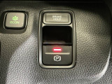 パーキングブレーキはスマートな電子制御式と合わせて渋滞時等にブレーキペダルから足を離しても停車状態を保持してくれるオートブレーキホールド機能で運転が楽になります。スタートはアクセルペダルを踏むだけ