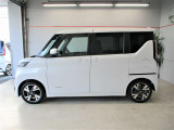 ■排気量は660ccのターボ付き軽自動車。両側パワースライドドアです。