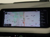 【純正ナビゲーション】BMWのナビゲーションは操作性も良く、詳細な地図情報と交通状況を見やすく表示し、快適なドライビングをサポートしながら目的地までナビゲートします