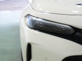 LEDヘッドライトは、点灯の瞬間から光量を発揮し、突然暗くなるトンネルなどでの安定感を高めます。