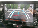 バックガイドモニターで、後方を確認しながら安心して駐車することができます。運転初心者も熟練者も必須の機能ですよ!