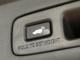 【パワーバックドア】スマートキーや運転席のボタンを押すだけでリアゲートが自動で開閉します!荷物を持っている時や、高い位置にあるバックドアを閉める際に便利な機能です♪