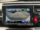 バックでの駐車が苦手な方や運転にあまり自信のない方でも後方の視界をしっかりサポート。安心して車庫入れが出来るバックカメラを装備しています!