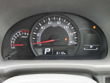 大きくて視認性の良いアナログメーターです。 走行距  6112Km