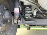 お車を安心してお乗りいただく為には、足回りの定期点検が欠かせません。サービスサポート(有償保証)では無料点検もご提供しており、安心のカーライフをお過ごしいただけるサポート体制が整っています。