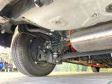 お車を安心してお乗りいただく為には、足回りの定期点検が欠かせません。サービスサポート(有償保証)では無料点検もご提供しており、安心のカーライフをお過ごしいただけるサポート体制が整っています。