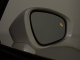 BSM(ブラインドスポットモニタ)!隣の車線を走る車両をレーダーで検知し、ドアミラーでは確認しにくい後側方エリアに存在する車両に加えて、急接近してくる車両も検知します。