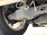 お車を安心してお乗りいただく為には、足回りの定期点検が欠かせません。サービスサポート(有償保証)では無料点検もご提供しており、安心のカーライフをお過ごしいただけるサポート体制が整っています。