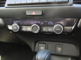 オートエアコンなので、スイッチひとつでオールシーズン快適に過ごすことができます。