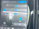 【シートベンチレーション】夏場は涼しい風でお尻や背中の熱・ムレを防ぎ、冬にはエアコンよりも早く温まってポカポカに!レザーシートにうれしい装備で、どんな季節も快適にお過ごしいただけます。