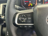 運転中、オーディオの操作をしてて、ハッとしたことはありませんか?ステアリングスイッチは、運転中でもハンドルでオーディオの操作が可能です。安全なドライブをサポートします。