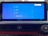 ブルートゥースに接続することにより、スマホに入ったお気に入りの音楽を車内で楽しむことができます♪あると本当に便利な機能になっています!