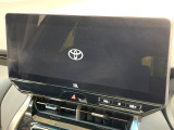【メーカー純正ナビ】インテリアに溶け込むスタイリッシュな「専用設計」メーカーナビを装備♪視認性や操作性など基本性能にも優れ、より上質なカーライフをお楽しみいただけます。