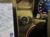 バックカメラにより駐車時の後方確認も楽にできます。