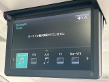 【フリップダウンモニター】大画面モニターで後席でもエンタメをお楽しみいただけます。小さなお子様にも大人気の装備です♪
