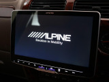 ALPINE製ディスプレイオーディオを搭載!