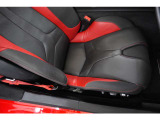 C8はミッドシップながら前後にトランクを備えており、シボレー公式も前後合わせて356.8Lの容量を確保していると説明しています。