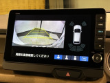 リバースギアに入れるだけで後方の表示へ切り替わります。夜間や雨の日の駐車も楽になりますよ。