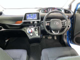 見通しのよいすっきりとした視界で、誰でも運転しやすいです。運転のしやすさは疲れにくさにも繋がりますよ♪