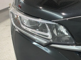 LEDヘッドライトは、点灯の瞬間から最大光量を発揮し、突然暗くなるトンネルなどでの安定感を高めます。