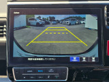 駐車時の安全確認をサポートするバックカメラも使用できます。インターナビで様々な情報を得ることもできます。