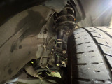 お車を安心してお乗りいただく為には、足回りの定期点検が欠かせません。サービスサポート(有償保証)では無料点検もご提供しており、安心のカーライフをお過ごしいただけるサポート体制が整っています。