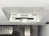 【ETC】高速道路などの料金所における自動料金支払いシステムです。車載器と料金所のアンテナとの間で無線通信を行い、料金を自動で支払うことができます。