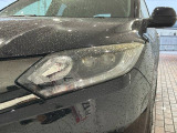 LEDヘッドライトは、点灯の瞬間から最大光量を発揮し、突然暗くなるトンネルなどでの安定感を高めます。