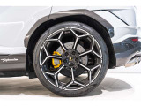 Rims Pelope  23'' with titanium wheel bolts - Diamond finished Shiny Black