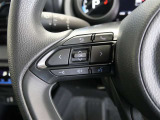 ステアリングスイッチ付き。前方から目を離すことなく操作することが可能です
