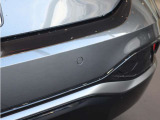 リヤは一番良く見られていると言われています。後続車からはこのように見られています。息を飲むような独特の重厚感のあるグラマラスなリヤデザイン。後ろからの強い視線を感じます。