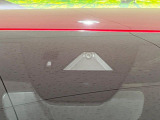 【スマートブレーキサポート】走行中に前方の車両等を認識し、衝突しそうな時は警報とブレーキで衝突回避と被害軽減をアシスト。より安全にドライブをお楽しみいただけます。