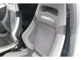 Sabelt製のバケットシートになります。